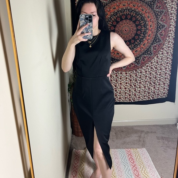BLACK KEEPSAKE XS MIDI DRESS - Picture 1 of 7